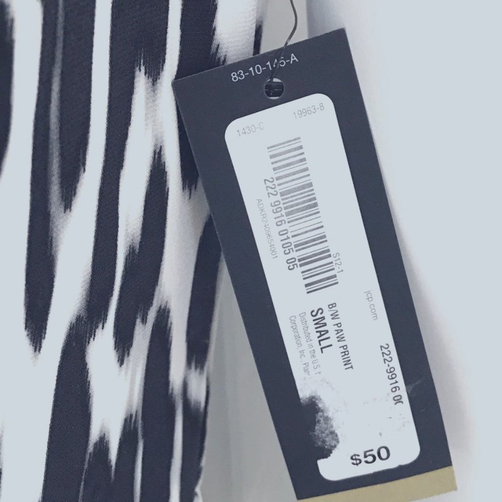 Animal Print Low V-Neckline Dress Size Small New - Picture 2 of 10